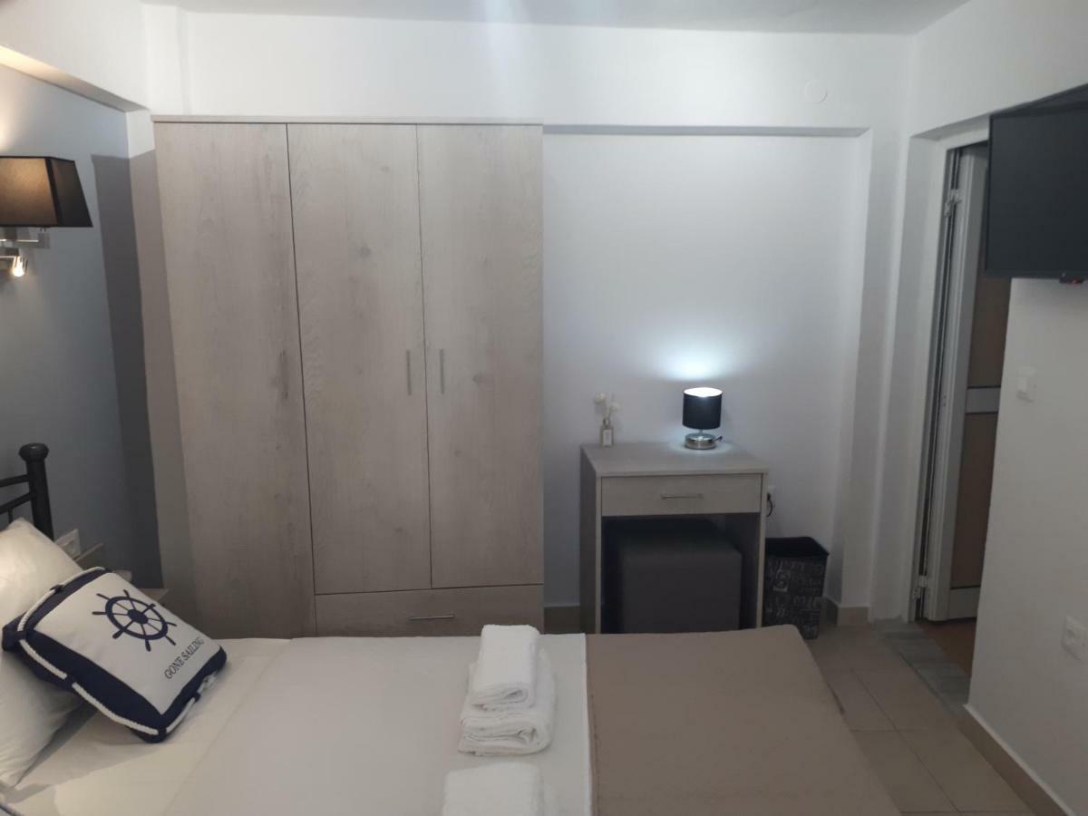 Vivian'S Small House Apartment Rhodes City Exterior foto