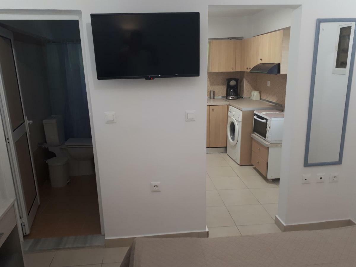 Vivian'S Small House Apartment Rhodes City Exterior foto