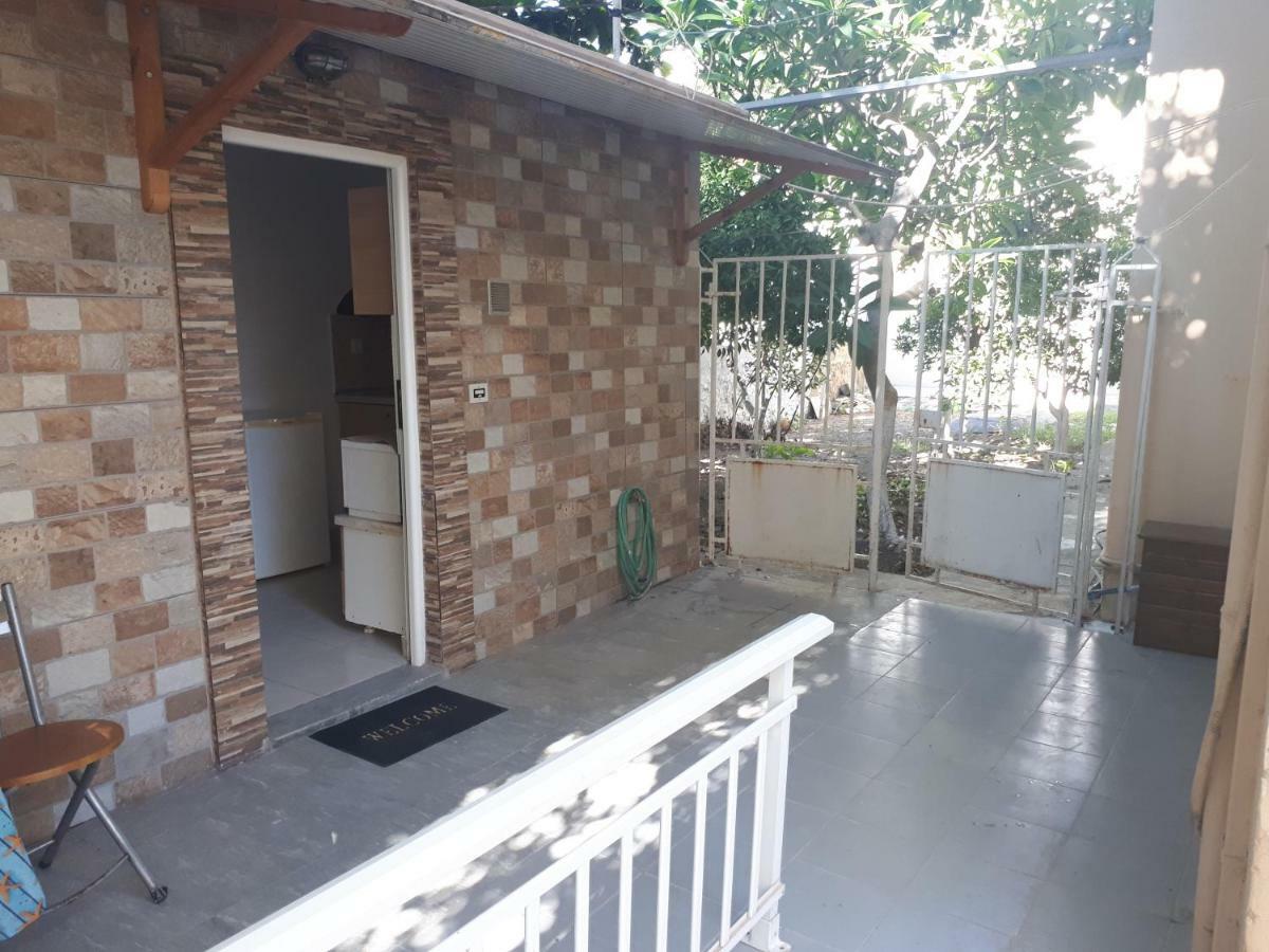 Vivian'S Small House Apartment Rhodes City Exterior foto